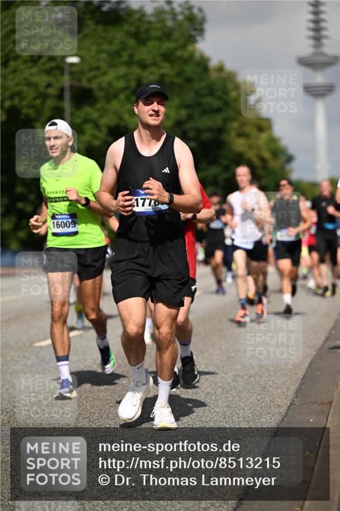 29.06.2025 - hella hamburg halbmarathon Dr. Thomas Lammeyer http://msf.ph/oto/8513215 29.06.2025 10:01:45 Kennedybrücke 1179, 1193, 1258, 1320, 1321, 1335, 1422, 1563, 1870, 2252, 2397, 2448, 2488, 2612, 2636, 2946, 3048, 3058, 3251, 3999, 4379, 4814, 4986, 5032, 5093, 5633, 5672, 6356, 6374, 6569, 6628, 6776, 7134, 7478, 7594, 7646, 7724, 7742, 7952, 7973, 7976, 8176, 8508, 8689, 8973, 9057, 9065, 9145, 9214, 9227, 9656, 9835, 10860, 11208, 11217 meine-sportfotos.de