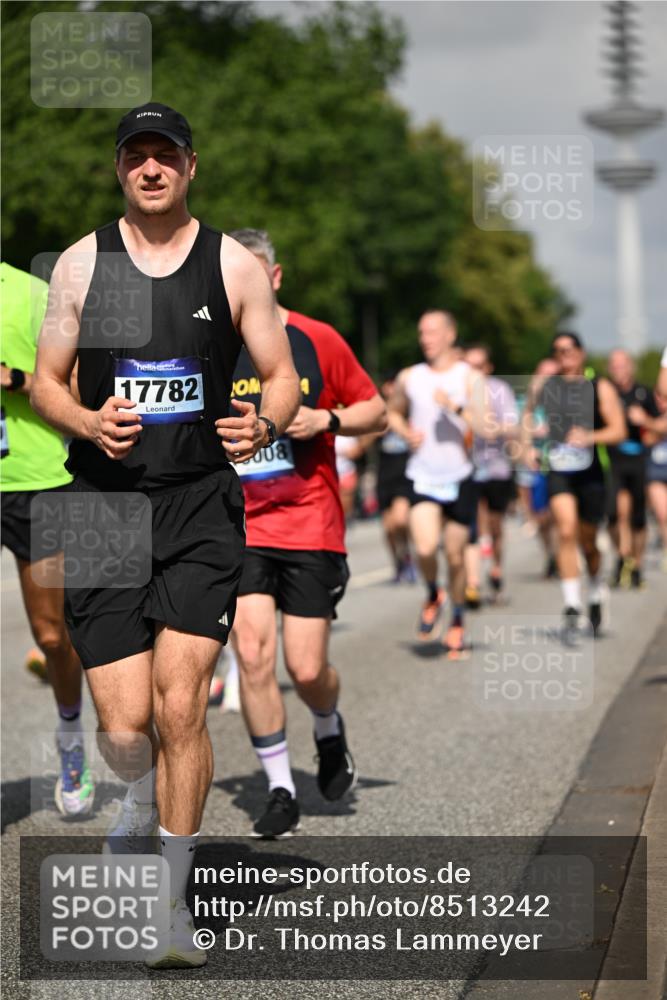 29.06.2025 - hella hamburg halbmarathon Dr. Thomas Lammeyer http://msf.ph/oto/8513242 29.06.2025 10:01:46 Kennedybrücke 1179, 1193, 1258, 1320, 1321, 1335, 1422, 1563, 1870, 2252, 2397, 2448, 2488, 2612, 2636, 2946, 3048, 3058, 3251, 3999, 4379, 4814, 4986, 5032, 5093, 5633, 5672, 6164, 6356, 6374, 6569, 6628, 6776, 7134, 7478, 7594, 7646, 7724, 7742, 7952, 7973, 7976, 8176, 8508, 8689, 8973, 9057, 9065, 9145, 9214, 9227, 9656, 9835, 10860, 11208, 11217 meine-sportfotos.de