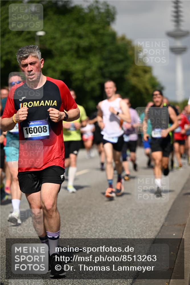 29.06.2025 - hella hamburg halbmarathon Dr. Thomas Lammeyer http://msf.ph/oto/8513263 29.06.2025 10:01:46 Kennedybrücke 1179, 1193, 1258, 1320, 1321, 1335, 1422, 1563, 1870, 2252, 2397, 2448, 2488, 2612, 2636, 2946, 3048, 3058, 3251, 3999, 4379, 4814, 4986, 5032, 5093, 5633, 5672, 6164, 6356, 6374, 6569, 6628, 6776, 7134, 7478, 7594, 7646, 7724, 7742, 7952, 7973, 7976, 8176, 8508, 8689, 8973, 9057, 9065, 9145, 9214, 9227, 9656, 9835, 10860, 11208, 11217 meine-sportfotos.de