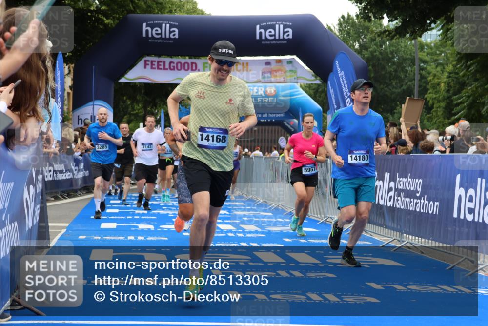 29.06.2025 - hella hamburg halbmarathon Strokosch-Dieckow http://msf.ph/oto/8513305 29.06.2025 11:20:21 Ziel 1052, 1658, 2053, 2315, 3278, 3285, 5957, 7137, 7143, 7838, 8844, 10647, 12894, 13255, 14168, 14180, 14550, 14664, 14701, 16419, 16950, 17311, 17427, 19148, 19172 meine-sportfotos.de