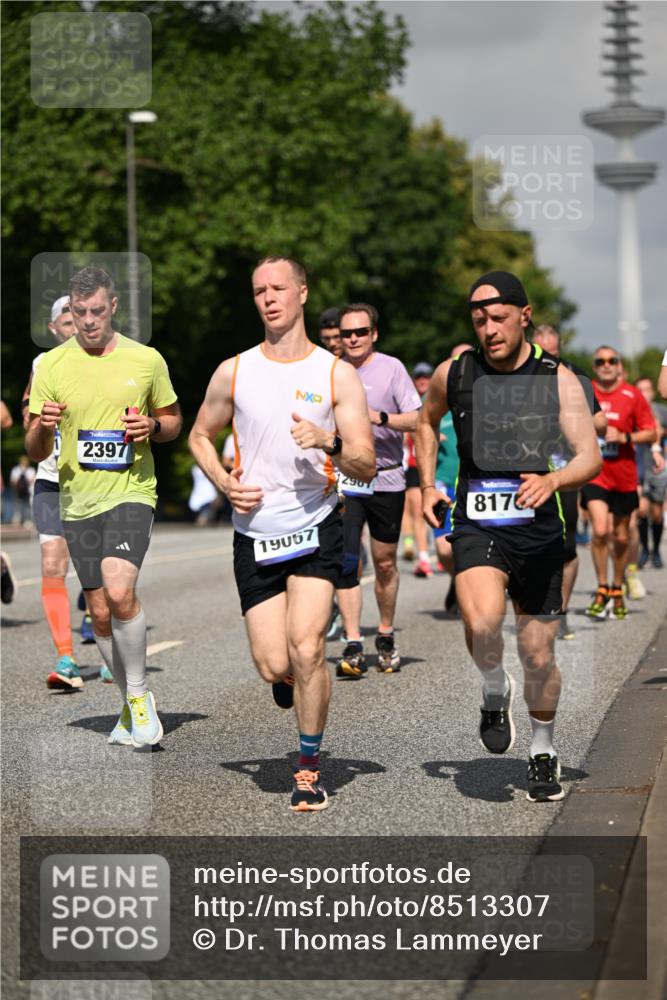 29.06.2025 - hella hamburg halbmarathon Dr. Thomas Lammeyer http://msf.ph/oto/8513307 29.06.2025 10:01:48 Kennedybrücke 1179, 1258, 1320, 1321, 1335, 1563, 1870, 2252, 2397, 2448, 2488, 2612, 2636, 2946, 3058, 3251, 4379, 4814, 4986, 5032, 5093, 5672, 6164, 6356, 6569, 6628, 6776, 7134, 7409, 7478, 7594, 7646, 7724, 7742, 7952, 7973, 7976, 8176, 8508, 8689, 8973, 9057, 9065, 9145, 9214, 9227, 9656, 9835, 10860, 11208, 11217 meine-sportfotos.de