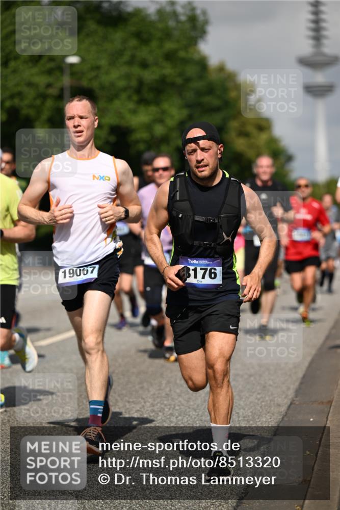 29.06.2025 - hella hamburg halbmarathon Dr. Thomas Lammeyer http://msf.ph/oto/8513320 29.06.2025 10:01:48 Kennedybrücke 1179, 1258, 1320, 1321, 1335, 1563, 1870, 2252, 2397, 2448, 2488, 2612, 2636, 2946, 3058, 3251, 4379, 4814, 4986, 5032, 5093, 5672, 6164, 6356, 6569, 6628, 6776, 7134, 7409, 7478, 7594, 7646, 7724, 7742, 7952, 7973, 7976, 8176, 8508, 8689, 8973, 9057, 9065, 9145, 9214, 9227, 9656, 9835, 10860, 11208, 11217 meine-sportfotos.de