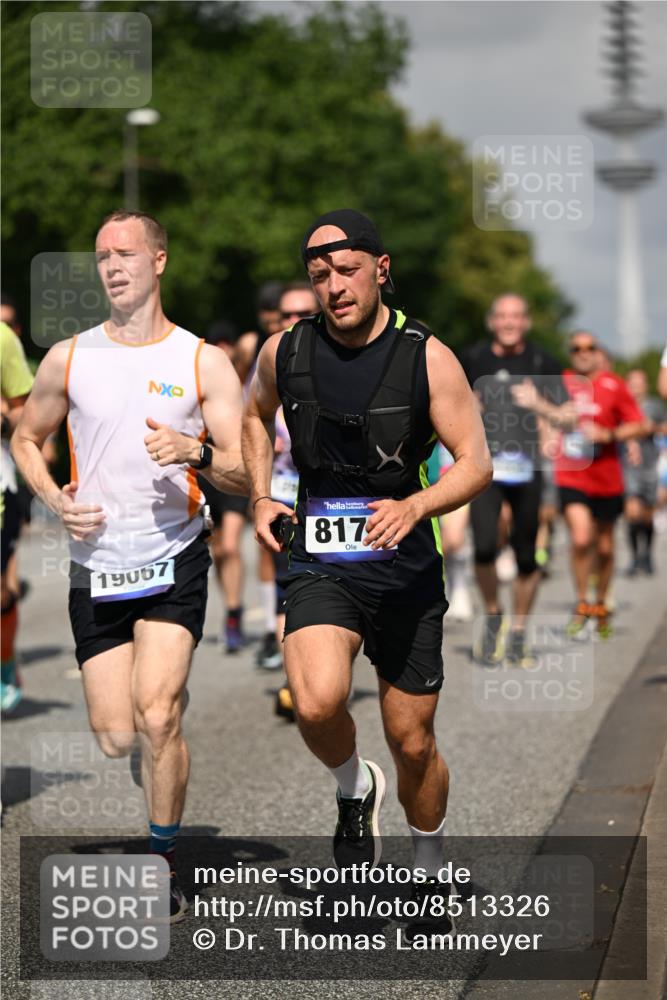 29.06.2025 - hella hamburg halbmarathon Dr. Thomas Lammeyer http://msf.ph/oto/8513326 29.06.2025 10:01:49 Kennedybrücke 1179, 1258, 1320, 1321, 1335, 1563, 1870, 2252, 2397, 2448, 2488, 2612, 2636, 2946, 3058, 3251, 4379, 4814, 4986, 5032, 5093, 5672, 6164, 6356, 6569, 6628, 6776, 6897, 7409, 7478, 7594, 7646, 7724, 7742, 7952, 7973, 7976, 8176, 8508, 8689, 8973, 9057, 9065, 9145, 9227, 9656, 9835, 11208, 11217 meine-sportfotos.de