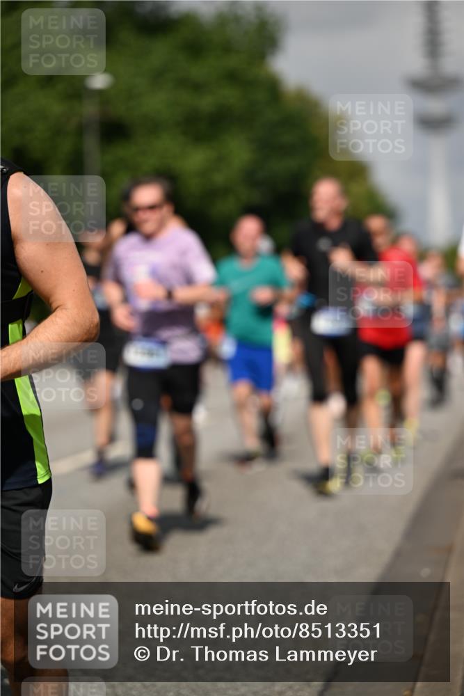 29.06.2025 - hella hamburg halbmarathon Dr. Thomas Lammeyer http://msf.ph/oto/8513351 29.06.2025 10:01:49 Kennedybrücke 1179, 1258, 1320, 1321, 1335, 1563, 1870, 2252, 2397, 2448, 2488, 2612, 2636, 2946, 3058, 3251, 4379, 4814, 4986, 5032, 5093, 5672, 6164, 6356, 6569, 6628, 6776, 6897, 7409, 7478, 7594, 7646, 7724, 7742, 7952, 7973, 7976, 8176, 8508, 8689, 8973, 9057, 9065, 9145, 9227, 9656, 9835, 11208, 11217 meine-sportfotos.de