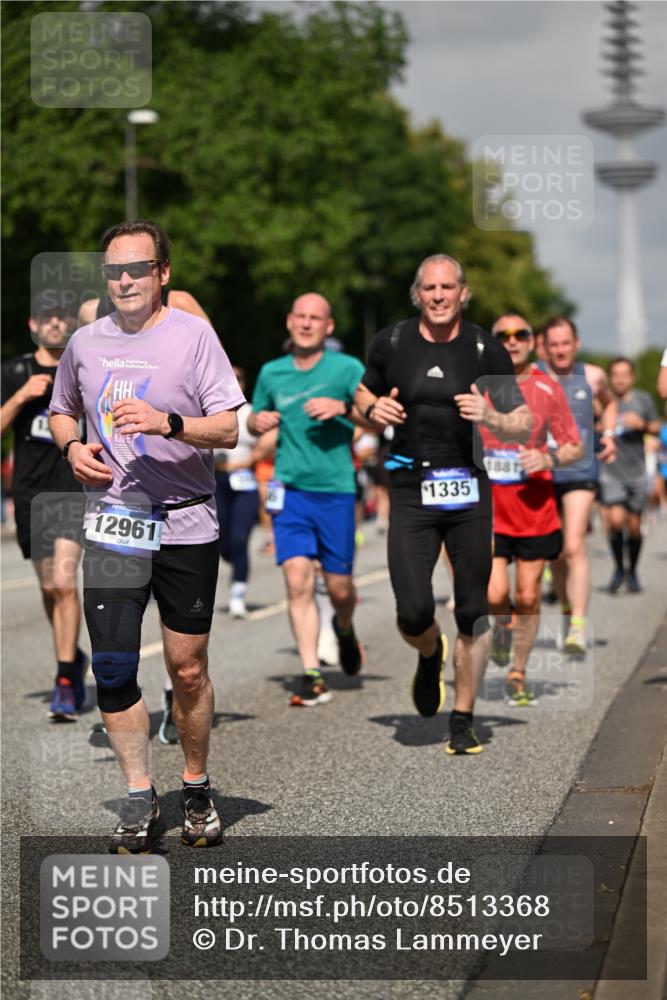 29.06.2025 - hella hamburg halbmarathon Dr. Thomas Lammeyer http://msf.ph/oto/8513368 29.06.2025 10:01:50 Kennedybrücke 1179, 1258, 1320, 1321, 1335, 1563, 1870, 2252, 2397, 2448, 2488, 2612, 2636, 3251, 4379, 4814, 4986, 5032, 5093, 5672, 6164, 6356, 6569, 6628, 6776, 6897, 7409, 7478, 7509, 7594, 7646, 7724, 7952, 7973, 7976, 8176, 8449, 8508, 8689, 8973, 9057, 9065, 9145, 9227, 9656, 9835, 11208, 11217 meine-sportfotos.de