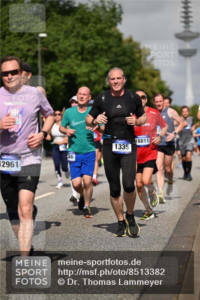 29.06.2025 - hella hamburg halbmarathon Dr. Thomas Lammeyer http://msf.ph/oto/8513382 29.06.2025 10:01:50 Kennedybrücke 1179, 1258, 1320, 1321, 1335, 1563, 1870, 2252, 2397, 2448, 2488, 2612, 2636, 3251, 4379, 4814, 4986, 5032, 5093, 5672, 6164, 6356, 6569, 6628, 6776, 6897, 7409, 7478, 7509, 7594, 7646, 7724, 7952, 7973, 7976, 8176, 8449, 8508, 8689, 8973, 9057, 9065, 9145, 9227, 9656, 9835, 11208, 11217 meine-sportfotos.de