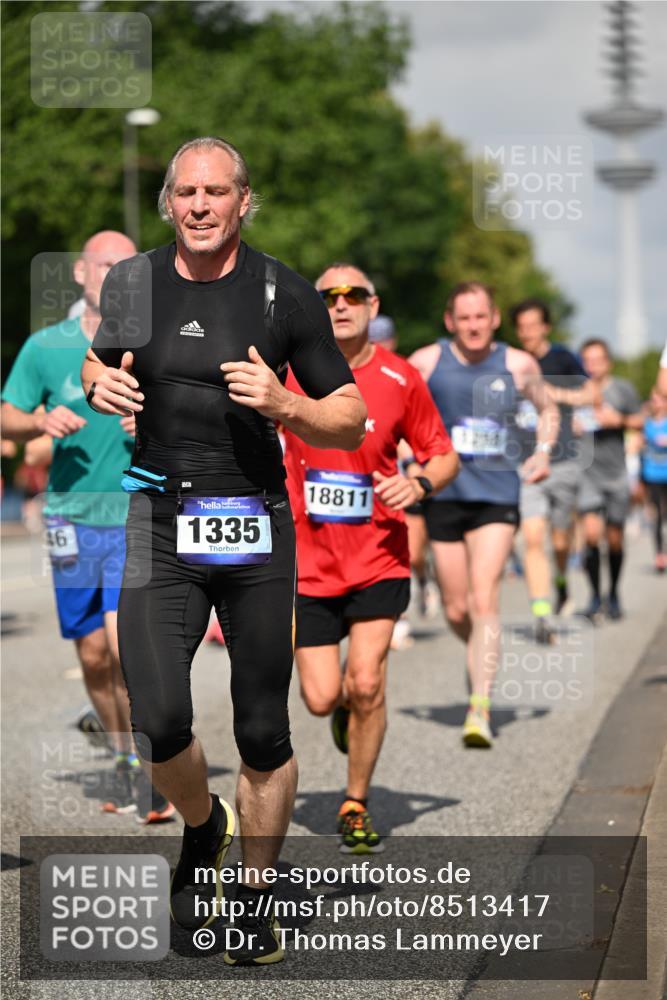 29.06.2025 - hella hamburg halbmarathon Dr. Thomas Lammeyer http://msf.ph/oto/8513417 29.06.2025 10:01:51 Kennedybrücke 1179, 1258, 1320, 1321, 1335, 1563, 1870, 2070, 2397, 2448, 2488, 2612, 2636, 3251, 4379, 4814, 4986, 5093, 5672, 6164, 6356, 6569, 6628, 6776, 6897, 7409, 7478, 7509, 7594, 7646, 7724, 7952, 7973, 7976, 8176, 8449, 8508, 8689, 8973, 9057, 9065, 9145, 9227, 9656, 9835, 11208, 11217 meine-sportfotos.de