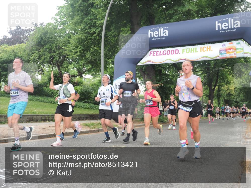 29.06.2025 - hella hamburg halbmarathon KatJ http://msf.ph/oto/8513421 29.06.2025 10:45:25 Zwischen KM18-KM19 1319, 2159, 4767, 5084, 7189 meine-sportfotos.de