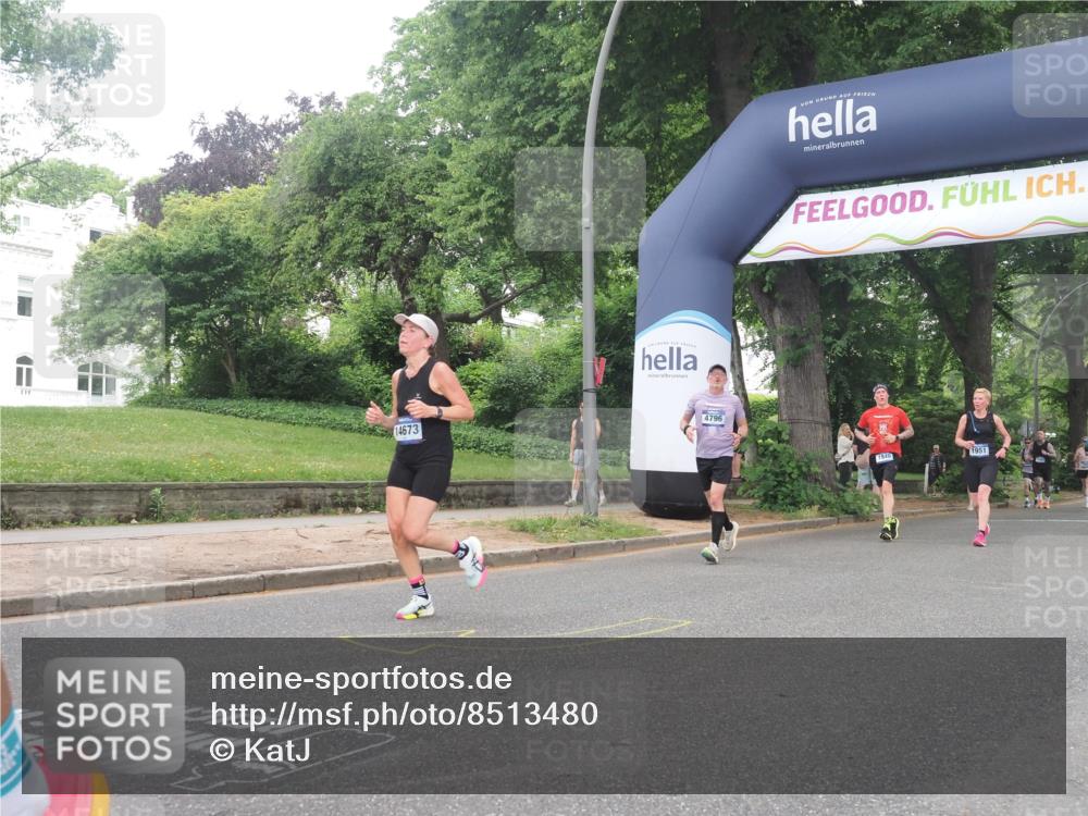 29.06.2025 - hella hamburg halbmarathon KatJ http://msf.ph/oto/8513480 29.06.2025 10:45:28 Zwischen KM18-KM19 1946, 1951, 2159, 4796, 7189 meine-sportfotos.de