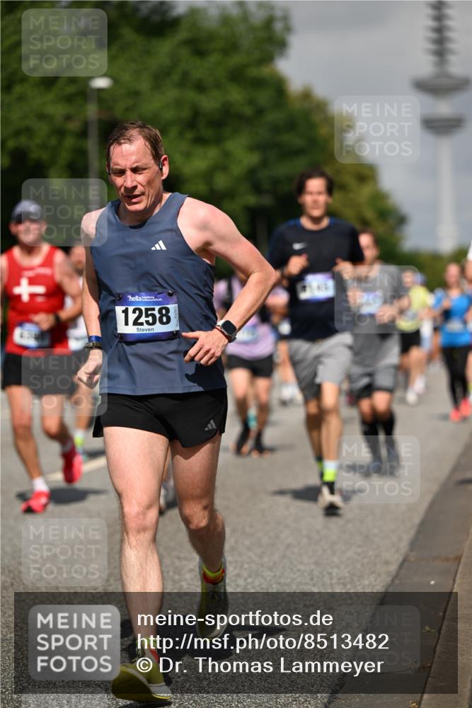 29.06.2025 - hella hamburg halbmarathon Dr. Thomas Lammeyer http://msf.ph/oto/8513482 29.06.2025 10:01:53 Kennedybrücke 1179, 1258, 1335, 1563, 1870, 2070, 2397, 2448, 2488, 2612, 2636, 3251, 4379, 4814, 4986, 5093, 5672, 6164, 6356, 6628, 6776, 6897, 7065, 7409, 7478, 7509, 7594, 7646, 7724, 7973, 7976, 8176, 8449, 8508, 8590, 8689, 9057, 9065, 9145, 9656, 9835, 11208, 11217, 11310 meine-sportfotos.de