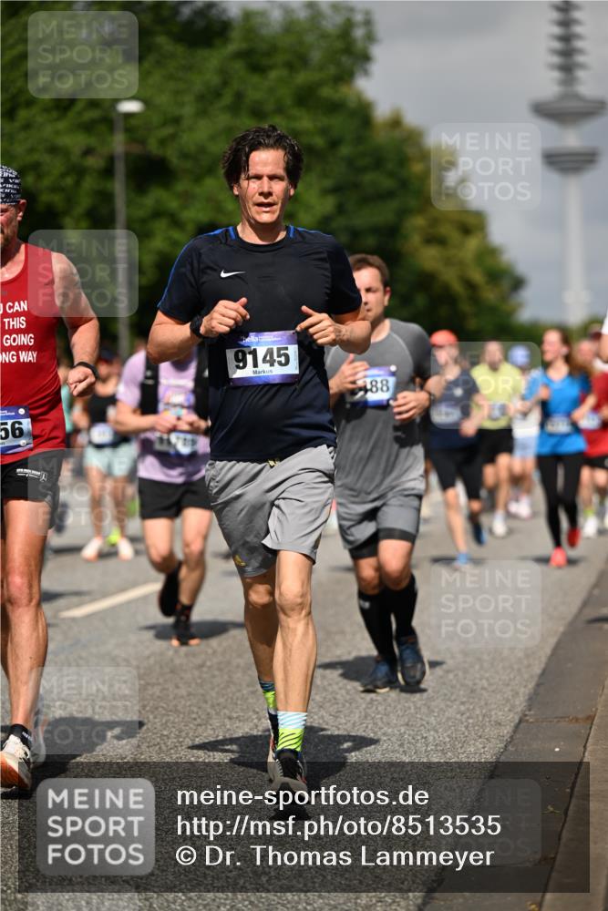 29.06.2025 - hella hamburg halbmarathon Dr. Thomas Lammeyer http://msf.ph/oto/8513535 29.06.2025 10:01:55 Kennedybrücke 1179, 1258, 1335, 1563, 1870, 2070, 2397, 2448, 2488, 2612, 2636, 3251, 4814, 4986, 5093, 5672, 6164, 6356, 6628, 6897, 7065, 7409, 7478, 7509, 7594, 7646, 7724, 7896, 7973, 7976, 8176, 8449, 8508, 8590, 8689, 9057, 9065, 9145, 9656, 9835, 11208, 11217, 11310, 11416 meine-sportfotos.de