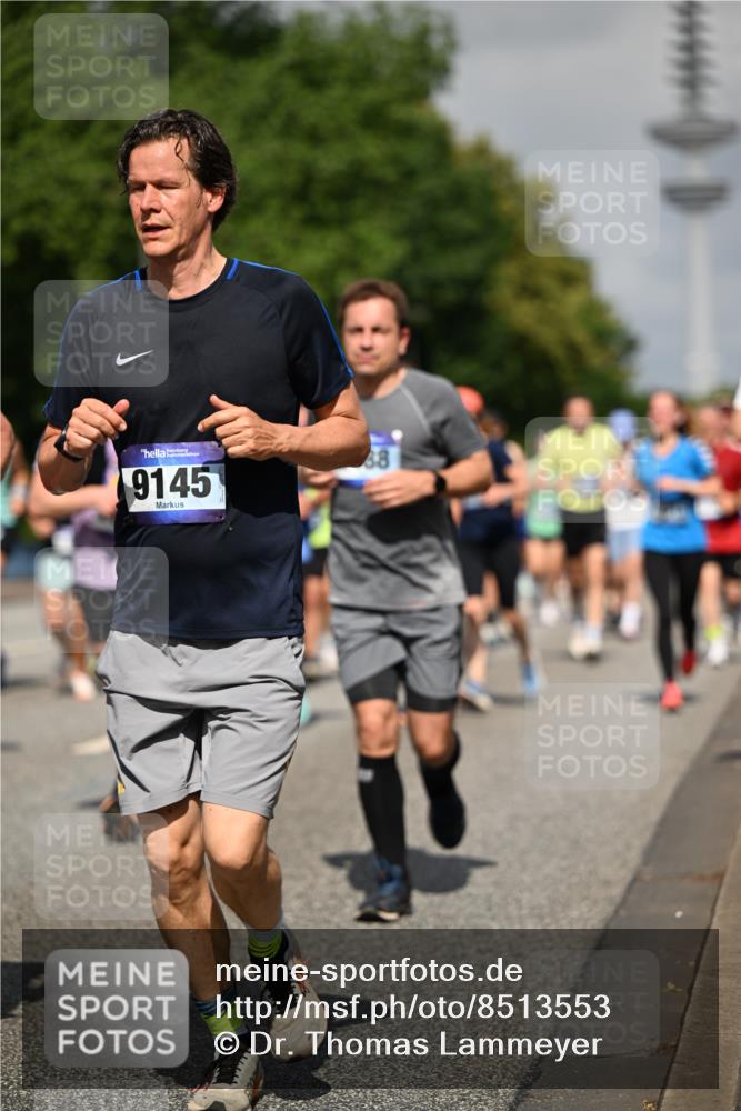 29.06.2025 - hella hamburg halbmarathon Dr. Thomas Lammeyer http://msf.ph/oto/8513553 29.06.2025 10:01:55 Kennedybrücke 1179, 1258, 1335, 1563, 1870, 2070, 2397, 2448, 2488, 2612, 2636, 3251, 4814, 4986, 5093, 5672, 6164, 6356, 6628, 6897, 7065, 7409, 7478, 7509, 7594, 7646, 7724, 7896, 7973, 7976, 8176, 8449, 8508, 8590, 8689, 9057, 9065, 9145, 9656, 9835, 11208, 11217, 11310, 11416 meine-sportfotos.de