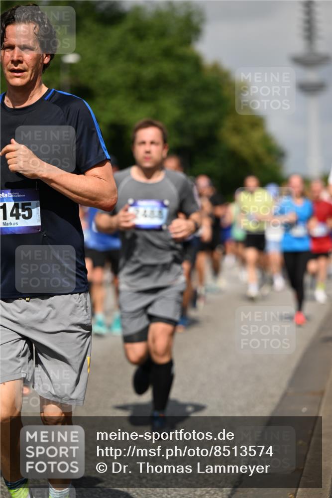 29.06.2025 - hella hamburg halbmarathon Dr. Thomas Lammeyer http://msf.ph/oto/8513574 29.06.2025 10:01:56 Kennedybrücke 1179, 1258, 1335, 1563, 1870, 2070, 2397, 2448, 2488, 2612, 2636, 2711, 3251, 4814, 4986, 5093, 5672, 5894, 6164, 6356, 6628, 6897, 7065, 7409, 7478, 7509, 7594, 7646, 7724, 7896, 7976, 8176, 8449, 8508, 8590, 8689, 9057, 9065, 9145, 9656, 9835, 11208, 11217, 11310, 11416 meine-sportfotos.de