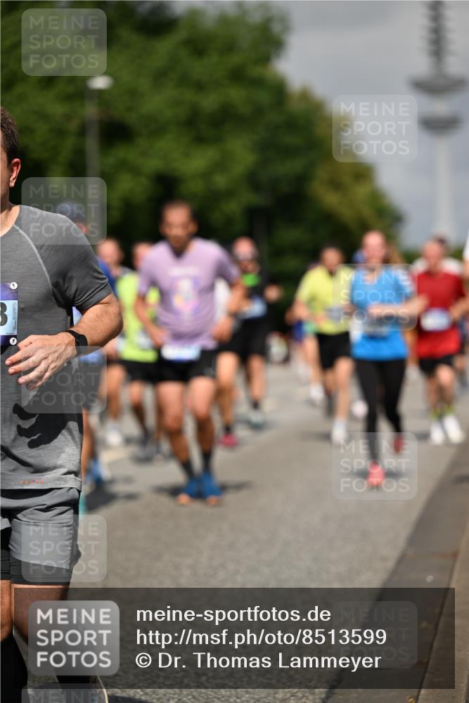 29.06.2025 - hella hamburg halbmarathon Dr. Thomas Lammeyer http://msf.ph/oto/8513599 29.06.2025 10:01:57 Kennedybrücke 1179, 1258, 1335, 1563, 1870, 2070, 2397, 2417, 2448, 2488, 2612, 2636, 2711, 3251, 4814, 4903, 4986, 5093, 5672, 5775, 5894, 6164, 6356, 6580, 6628, 6897, 7065, 7409, 7478, 7509, 7594, 7646, 7724, 7896, 7976, 8176, 8449, 8508, 8590, 8689, 9057, 9065, 9145, 9656, 9835, 11208, 11217, 11310, 11416 meine-sportfotos.de