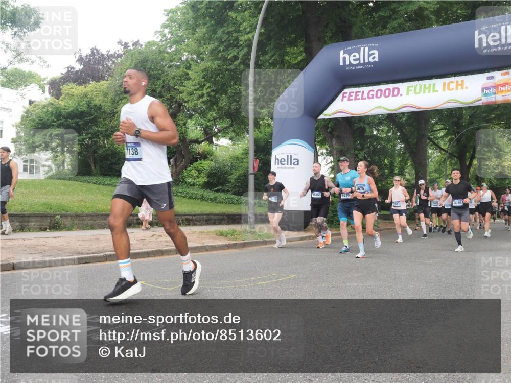 29.06.2025 - hella hamburg halbmarathon KatJ http://msf.ph/oto/8513602 29.06.2025 10:45:34 Zwischen KM18-KM19 1946, 1951, 2027, 4796, 5675, 6636, 7138 meine-sportfotos.de