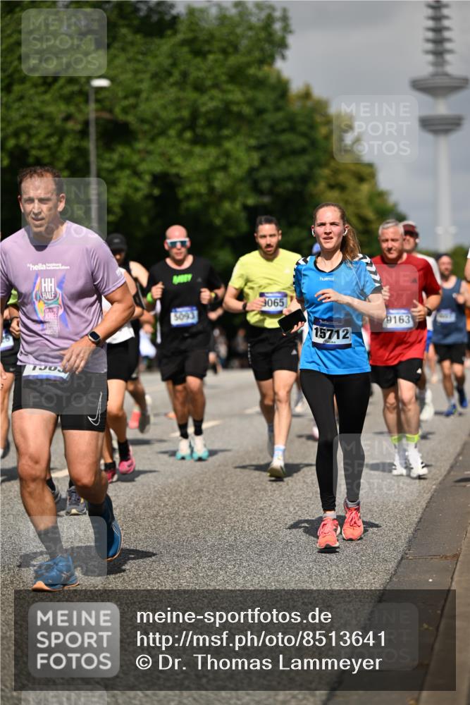 29.06.2025 - hella hamburg halbmarathon Dr. Thomas Lammeyer http://msf.ph/oto/8513641 29.06.2025 10:01:58 Kennedybrücke 1179, 1258, 1335, 1563, 1870, 2070, 2397, 2417, 2448, 2488, 2612, 2636, 2711, 3114, 3251, 4814, 4903, 4986, 5093, 5672, 5775, 5894, 6164, 6356, 6580, 6628, 6897, 7065, 7409, 7509, 7594, 7646, 7724, 7896, 7976, 8176, 8449, 8508, 8590, 8689, 9012, 9057, 9065, 9145, 9562, 9656, 9835, 11208, 11217, 11310, 11416 meine-sportfotos.de