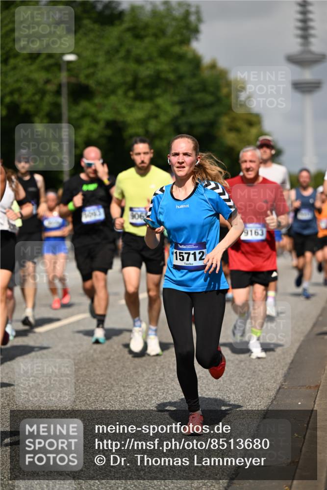 29.06.2025 - hella hamburg halbmarathon Dr. Thomas Lammeyer http://msf.ph/oto/8513680 29.06.2025 10:01:59 Kennedybrücke 1179, 1258, 1335, 1563, 1815, 1870, 2070, 2397, 2417, 2448, 2488, 2612, 2636, 2711, 3114, 3251, 4814, 4903, 4986, 5093, 5672, 5775, 5894, 6164, 6356, 6580, 6897, 7065, 7409, 7509, 7594, 7646, 7724, 7896, 7976, 8176, 8449, 8508, 8590, 8689, 9012, 9057, 9065, 9145, 9562, 9656, 9835, 11208, 11217, 11310, 11416 meine-sportfotos.de