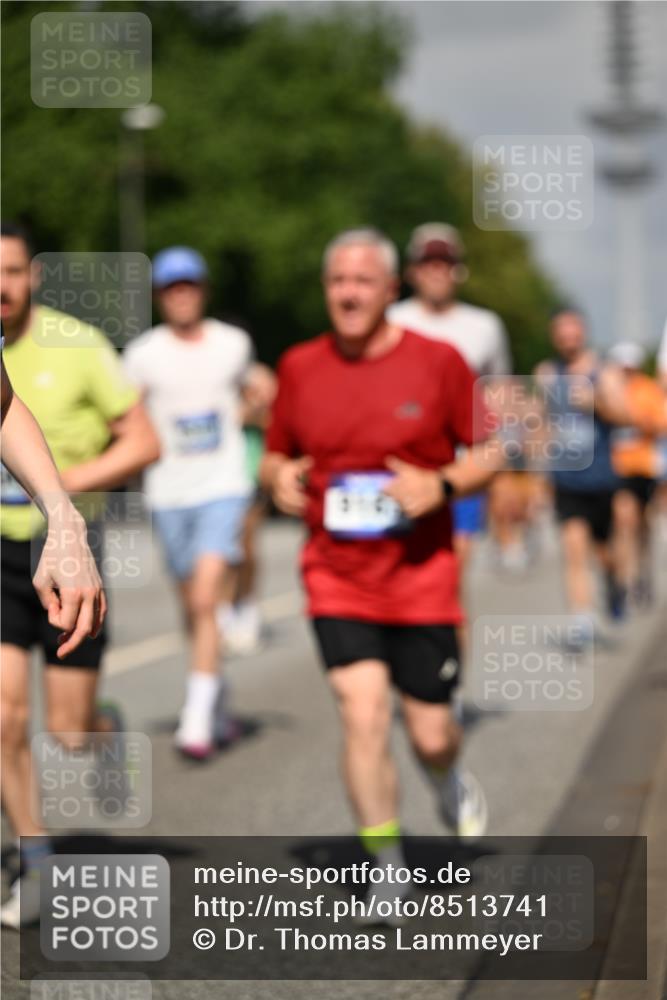 29.06.2025 - hella hamburg halbmarathon Dr. Thomas Lammeyer http://msf.ph/oto/8513741 29.06.2025 10:02:01 Kennedybrücke 1179, 1258, 1335, 1563, 1815, 1870, 2070, 2397, 2417, 2448, 2488, 2612, 2636, 2711, 3114, 3251, 4814, 4903, 4986, 5093, 5378, 5672, 5775, 5894, 6164, 6356, 6580, 6897, 7065, 7409, 7509, 7594, 7646, 7724, 7896, 7976, 8311, 8449, 8508, 8590, 8689, 9012, 9057, 9065, 9145, 9562, 9656, 9835, 11208, 11217, 11310, 11416 meine-sportfotos.de