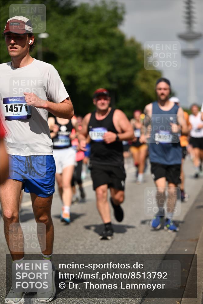 29.06.2025 - hella hamburg halbmarathon Dr. Thomas Lammeyer http://msf.ph/oto/8513792 29.06.2025 10:02:03 Kennedybrücke 1179, 1258, 1563, 1815, 2070, 2417, 2448, 2488, 2612, 2636, 2711, 3041, 3114, 3251, 4814, 4903, 4986, 5093, 5378, 5672, 5775, 5894, 6164, 6272, 6356, 6580, 6897, 7065, 7409, 7509, 7646, 7724, 7896, 7976, 8311, 8449, 8508, 8590, 9012, 9057, 9065, 9145, 9562, 9656, 9835, 11208, 11217, 11310, 11416 meine-sportfotos.de