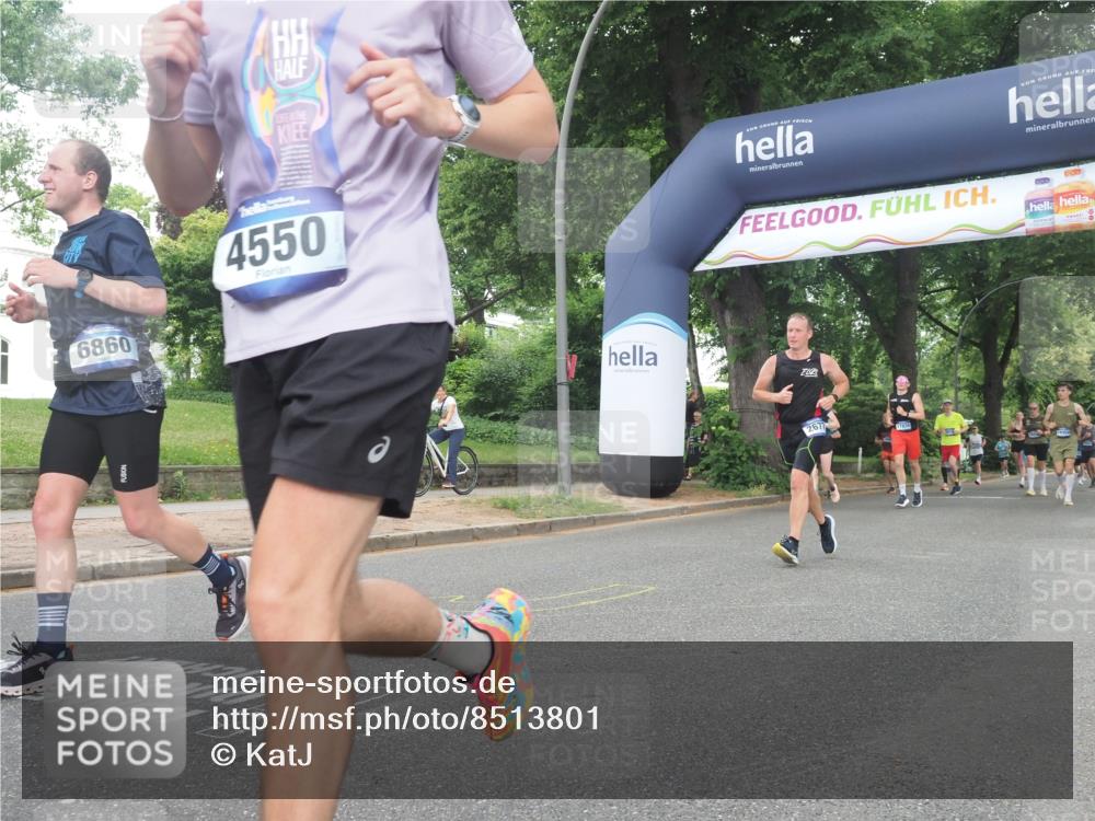 29.06.2025 - hella hamburg halbmarathon KatJ http://msf.ph/oto/8513801 29.06.2025 10:45:42 Zwischen KM18-KM19 1642, 2348, 2584, 2677, 2759, 2855, 3114, 4550, 6860, 8392 meine-sportfotos.de