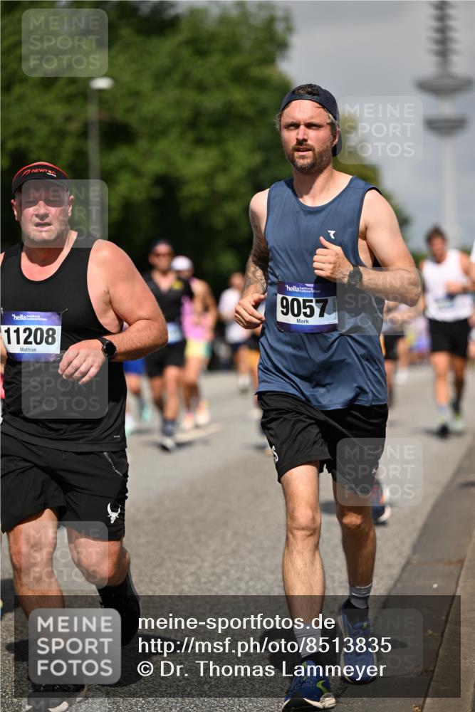 29.06.2025 - hella hamburg halbmarathon Dr. Thomas Lammeyer http://msf.ph/oto/8513835 29.06.2025 10:02:04 Kennedybrücke 1179, 1563, 1815, 2070, 2417, 2448, 2488, 2612, 2636, 2711, 3041, 3114, 3251, 4814, 4903, 5093, 5378, 5672, 5775, 5894, 6164, 6272, 6356, 6580, 6897, 7065, 7409, 7509, 7646, 7896, 7976, 8311, 8449, 8508, 8590, 9012, 9057, 9065, 9145, 9562, 9656, 9835, 11208, 11217, 11310, 11416 meine-sportfotos.de