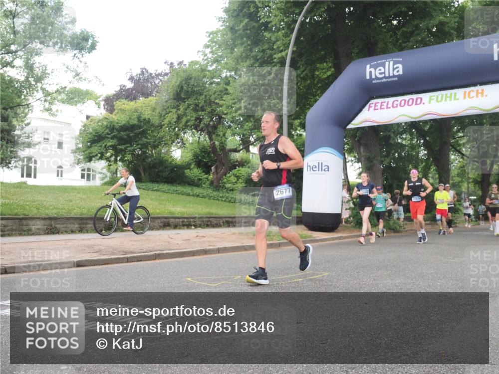 29.06.2025 - hella hamburg halbmarathon KatJ http://msf.ph/oto/8513846 29.06.2025 10:45:43 Zwischen KM18-KM19 1642, 2348, 2584, 2677, 2759, 2855, 3114, 4550, 6860, 8392 meine-sportfotos.de
