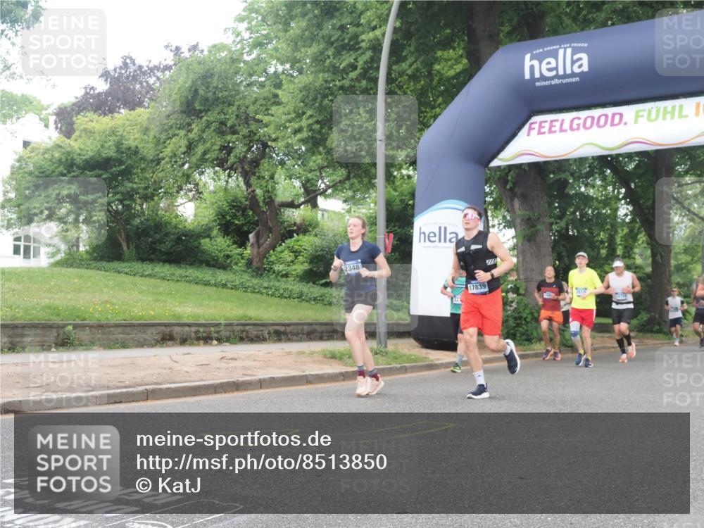 29.06.2025 - hella hamburg halbmarathon KatJ http://msf.ph/oto/8513850 29.06.2025 10:45:44 Zwischen KM18-KM19 2348, 2584, 2619, 2677, 2759, 2855, 3114, 4550, 6860, 8392 meine-sportfotos.de