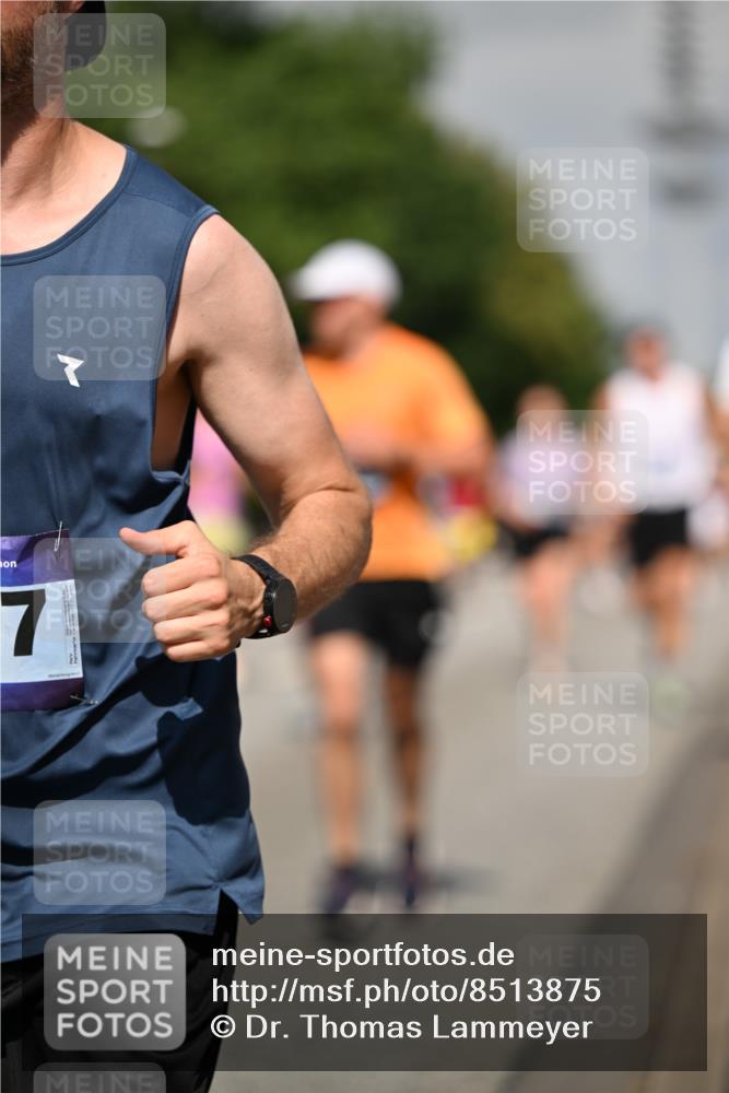 29.06.2025 - hella hamburg halbmarathon Dr. Thomas Lammeyer http://msf.ph/oto/8513875 29.06.2025 10:02:05 Kennedybrücke 1179, 1563, 1815, 2029, 2070, 2417, 2448, 2488, 2612, 2636, 2711, 3041, 3114, 3251, 4814, 4903, 5093, 5305, 5378, 5672, 5775, 5894, 6164, 6272, 6356, 6580, 6897, 7065, 7409, 7509, 7896, 7976, 8311, 8449, 8508, 8590, 9012, 9057, 9065, 9145, 9562, 9656, 9835, 11208, 11214, 11217, 11310, 11416 meine-sportfotos.de