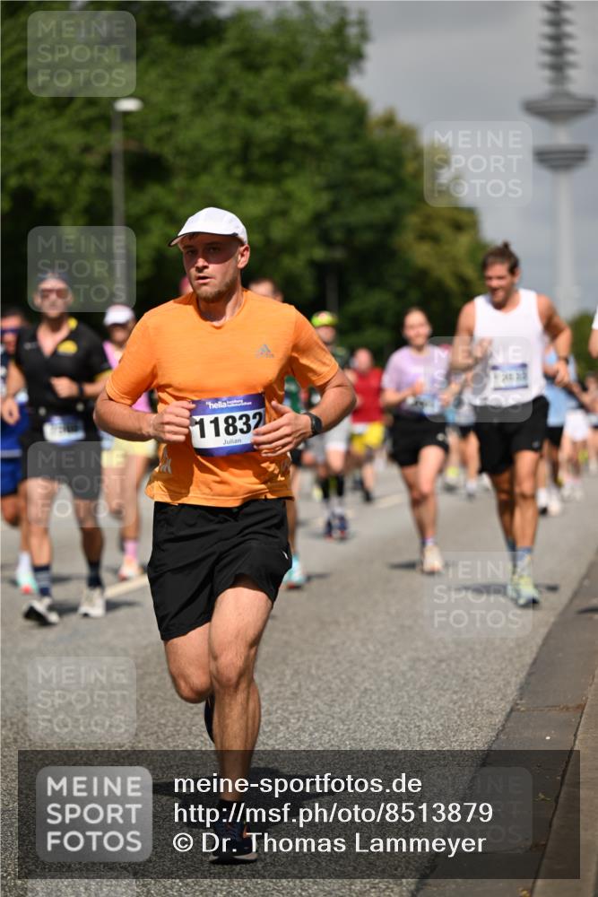 29.06.2025 - hella hamburg halbmarathon Dr. Thomas Lammeyer http://msf.ph/oto/8513879 29.06.2025 10:02:06 Kennedybrücke 1179, 1563, 1815, 2029, 2070, 2417, 2448, 2488, 2612, 2636, 2711, 3041, 3114, 3251, 4814, 4903, 5093, 5305, 5378, 5672, 5775, 5894, 6164, 6272, 6580, 6754, 6897, 7065, 7409, 7509, 7856, 7896, 7976, 8311, 8449, 8508, 8590, 8825, 9012, 9057, 9065, 9145, 9562, 9656, 9835, 11208, 11214, 11217, 11310, 11416 meine-sportfotos.de