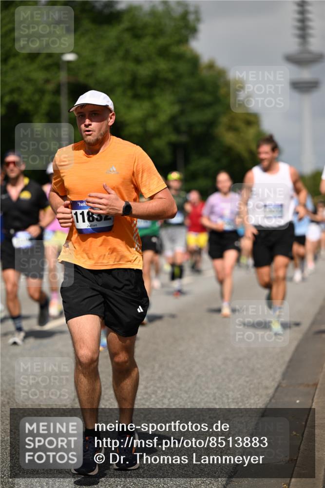 29.06.2025 - hella hamburg halbmarathon Dr. Thomas Lammeyer http://msf.ph/oto/8513883 29.06.2025 10:02:06 Kennedybrücke 1179, 1563, 1815, 2029, 2070, 2417, 2448, 2488, 2612, 2636, 2711, 3041, 3114, 3251, 4814, 4903, 5093, 5305, 5378, 5672, 5775, 5894, 6164, 6272, 6580, 6754, 6897, 7065, 7409, 7509, 7856, 7896, 7976, 8311, 8449, 8508, 8590, 8825, 9012, 9057, 9065, 9145, 9562, 9656, 9835, 11208, 11214, 11217, 11310, 11416 meine-sportfotos.de
