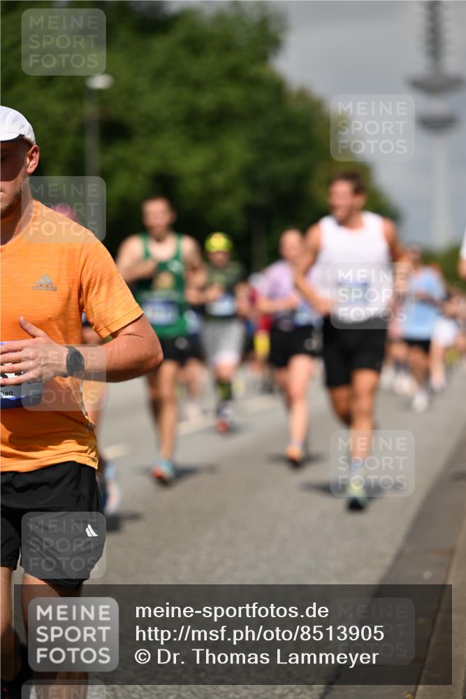 29.06.2025 - hella hamburg halbmarathon Dr. Thomas Lammeyer http://msf.ph/oto/8513905 29.06.2025 10:02:07 Kennedybrücke 1179, 1563, 1815, 2029, 2070, 2417, 2448, 2488, 2612, 2636, 2711, 3041, 3114, 3251, 4814, 4903, 5093, 5259, 5305, 5378, 5775, 5894, 6164, 6272, 6580, 6754, 6897, 7065, 7409, 7509, 7856, 7896, 7976, 8311, 8449, 8508, 8590, 8825, 9012, 9057, 9065, 9145, 9562, 9656, 9835, 11208, 11214, 11217, 11310, 11416 meine-sportfotos.de
