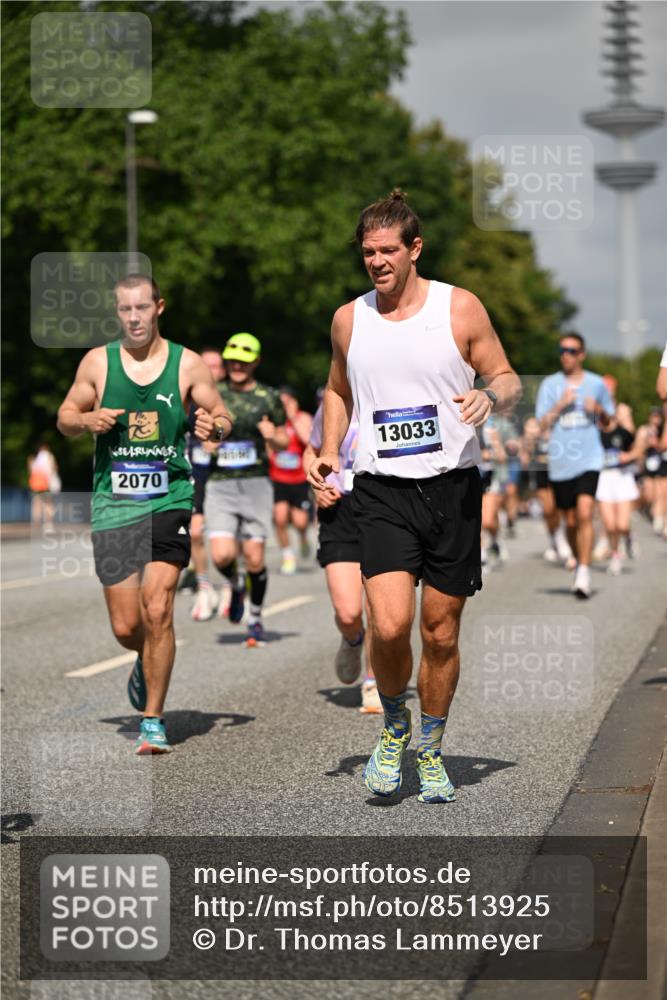 29.06.2025 - hella hamburg halbmarathon Dr. Thomas Lammeyer http://msf.ph/oto/8513925 29.06.2025 10:02:07 Kennedybrücke 1179, 1563, 1815, 2029, 2070, 2417, 2448, 2488, 2612, 2636, 2711, 3041, 3114, 3251, 4814, 4903, 5093, 5259, 5305, 5378, 5775, 5894, 6164, 6272, 6580, 6754, 6897, 7065, 7409, 7509, 7856, 7896, 7976, 8311, 8449, 8508, 8590, 8825, 9012, 9057, 9065, 9145, 9562, 9656, 9835, 11208, 11214, 11217, 11310, 11416 meine-sportfotos.de