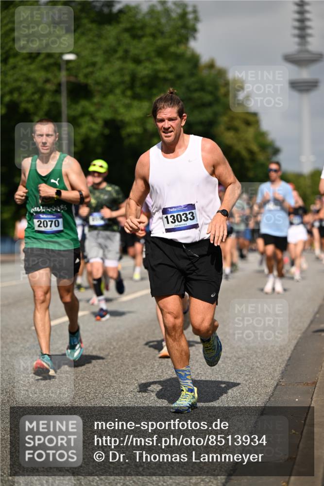 29.06.2025 - hella hamburg halbmarathon Dr. Thomas Lammeyer http://msf.ph/oto/8513934 29.06.2025 10:02:08 Kennedybrücke 1034, 1179, 1563, 1815, 2029, 2070, 2417, 2488, 2612, 2636, 2711, 3041, 3114, 3251, 4814, 4903, 5093, 5259, 5305, 5378, 5775, 5894, 6164, 6272, 6580, 6754, 6897, 7065, 7409, 7509, 7856, 7896, 7976, 8311, 8449, 8508, 8590, 8825, 9012, 9057, 9065, 9562, 9656, 9835, 11208, 11214, 11217, 11310, 11416 meine-sportfotos.de
