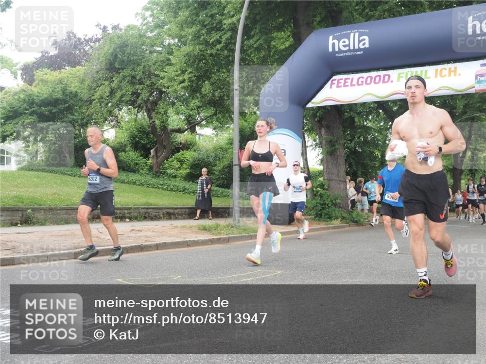 29.06.2025 - hella hamburg halbmarathon KatJ http://msf.ph/oto/8513947 29.06.2025 10:45:50 Zwischen KM18-KM19 2348, 2619, 3279, 5926, 6202 meine-sportfotos.de