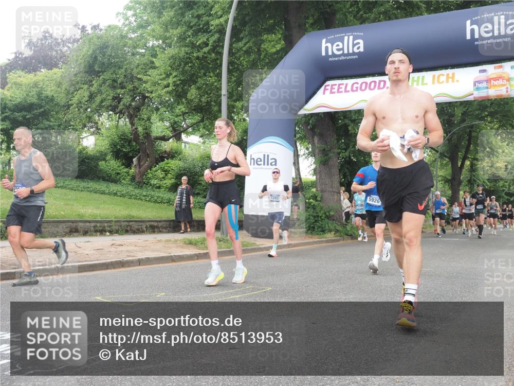 29.06.2025 - hella hamburg halbmarathon KatJ http://msf.ph/oto/8513953 29.06.2025 10:45:50 Zwischen KM18-KM19 2348, 2619, 3279, 5926, 6202 meine-sportfotos.de