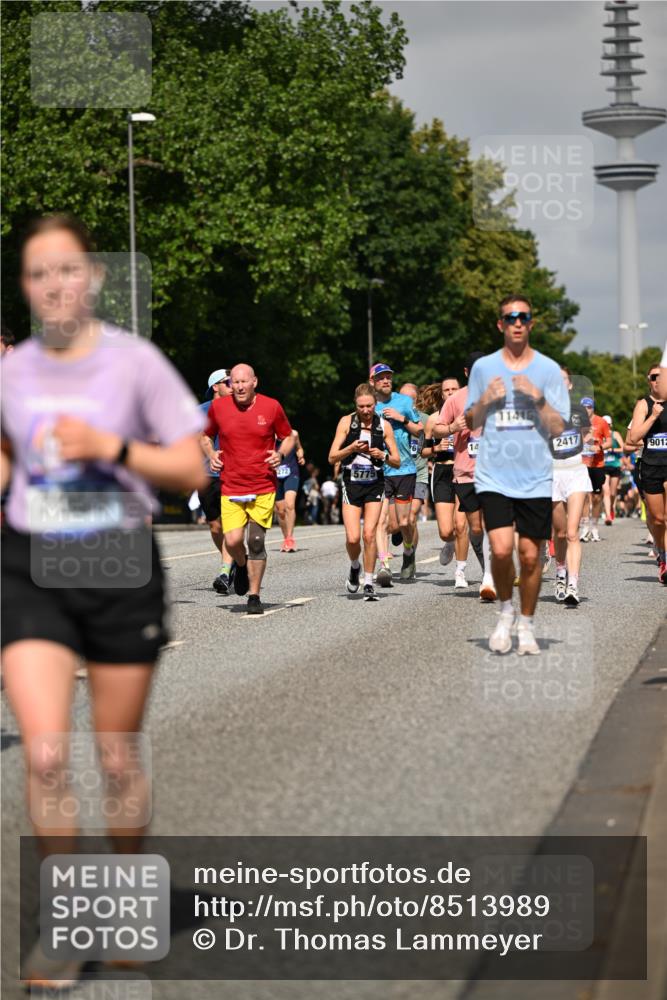 29.06.2025 - hella hamburg halbmarathon Dr. Thomas Lammeyer http://msf.ph/oto/8513989 29.06.2025 10:02:10 Kennedybrücke 1034, 1179, 1563, 1815, 2029, 2070, 2417, 2612, 2636, 2711, 3041, 3114, 3251, 3819, 4814, 4903, 5093, 5259, 5305, 5378, 5775, 5894, 6164, 6272, 6580, 6754, 6897, 7065, 7409, 7509, 7856, 7896, 8311, 8449, 8508, 8590, 8825, 9012, 9057, 9065, 9562, 9656, 9835, 10084, 11208, 11214, 11217, 11310, 11416 meine-sportfotos.de