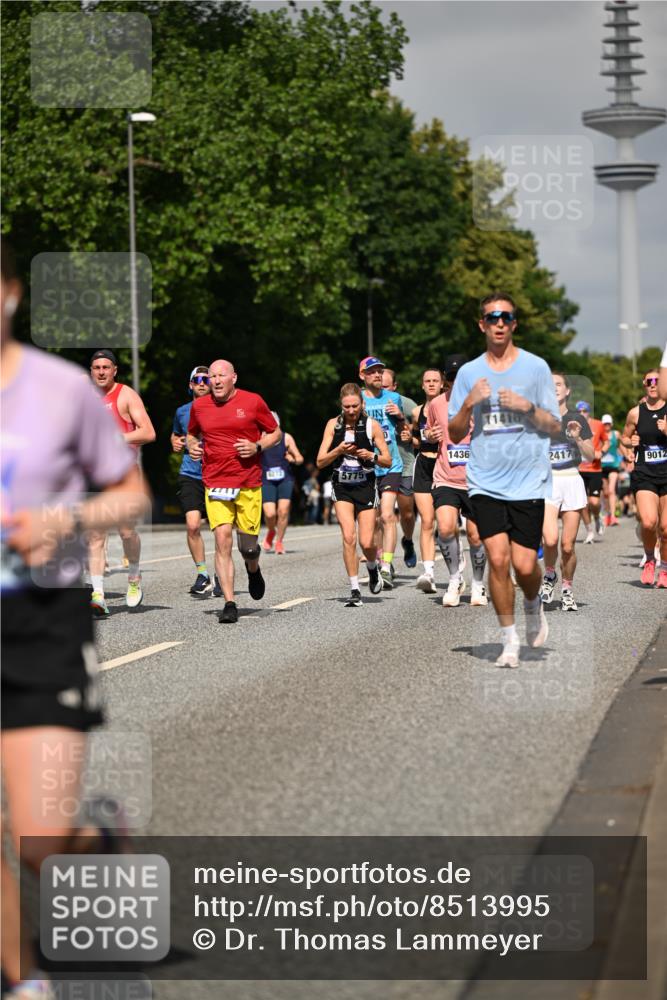 29.06.2025 - hella hamburg halbmarathon Dr. Thomas Lammeyer http://msf.ph/oto/8513995 29.06.2025 10:02:10 Kennedybrücke 1034, 1179, 1563, 1815, 2029, 2070, 2417, 2612, 2636, 2711, 3041, 3114, 3251, 3819, 4814, 4903, 5093, 5259, 5305, 5378, 5775, 5894, 6164, 6272, 6580, 6754, 6897, 7065, 7409, 7509, 7856, 7896, 8311, 8449, 8508, 8590, 8825, 9012, 9057, 9065, 9562, 9656, 9835, 10084, 11208, 11214, 11217, 11310, 11416 meine-sportfotos.de
