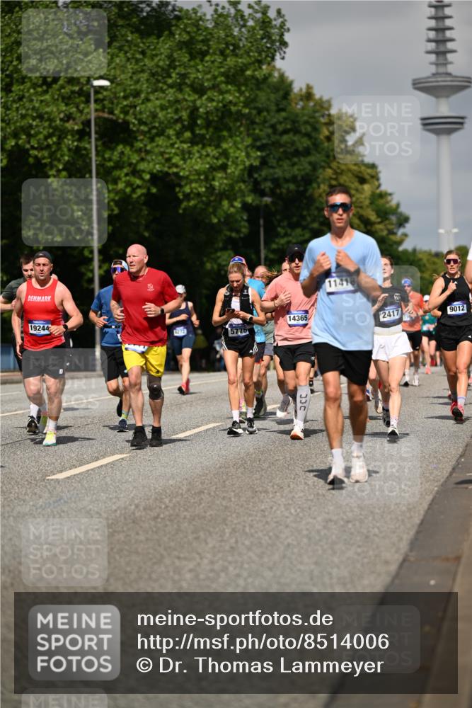29.06.2025 - hella hamburg halbmarathon Dr. Thomas Lammeyer http://msf.ph/oto/8514006 29.06.2025 10:02:11 Kennedybrücke 1034, 1179, 1815, 2029, 2070, 2417, 2636, 2711, 3041, 3114, 3251, 3819, 4814, 4903, 5093, 5259, 5305, 5378, 5721, 5775, 5894, 6164, 6272, 6580, 6754, 6897, 7065, 7409, 7509, 7856, 7896, 8311, 8449, 8508, 8590, 8825, 9012, 9057, 9065, 9562, 9656, 9835, 10084, 11208, 11214, 11217, 11310, 11416 meine-sportfotos.de