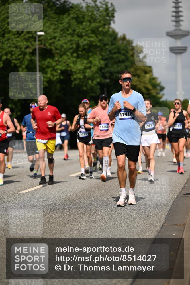 29.06.2025 - hella hamburg halbmarathon Dr. Thomas Lammeyer http://msf.ph/oto/8514027 29.06.2025 10:02:11 Kennedybrücke 1034, 1179, 1815, 2029, 2070, 2417, 2636, 2711, 3041, 3114, 3251, 3819, 4814, 4903, 5093, 5259, 5305, 5378, 5721, 5775, 5894, 6164, 6272, 6580, 6754, 6897, 7065, 7409, 7509, 7856, 7896, 8311, 8449, 8508, 8590, 8825, 9012, 9057, 9065, 9562, 9656, 9835, 10084, 11208, 11214, 11217, 11310, 11416 meine-sportfotos.de