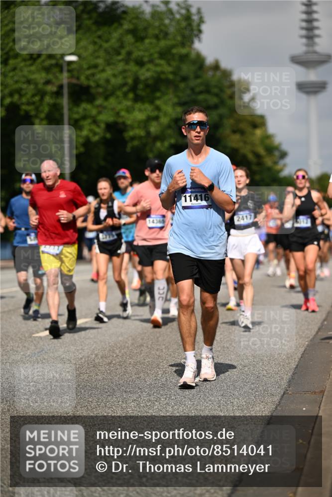 29.06.2025 - hella hamburg halbmarathon Dr. Thomas Lammeyer http://msf.ph/oto/8514041 29.06.2025 10:02:12 Kennedybrücke 1034, 1179, 1285, 1815, 2029, 2070, 2417, 2711, 3041, 3114, 3251, 3819, 4903, 5093, 5259, 5305, 5378, 5721, 5775, 5894, 6164, 6272, 6580, 6754, 6897, 7065, 7409, 7509, 7856, 7896, 8311, 8449, 8508, 8590, 8825, 9012, 9057, 9065, 9562, 9656, 9835, 10084, 11208, 11214, 11217, 11310, 11416 meine-sportfotos.de