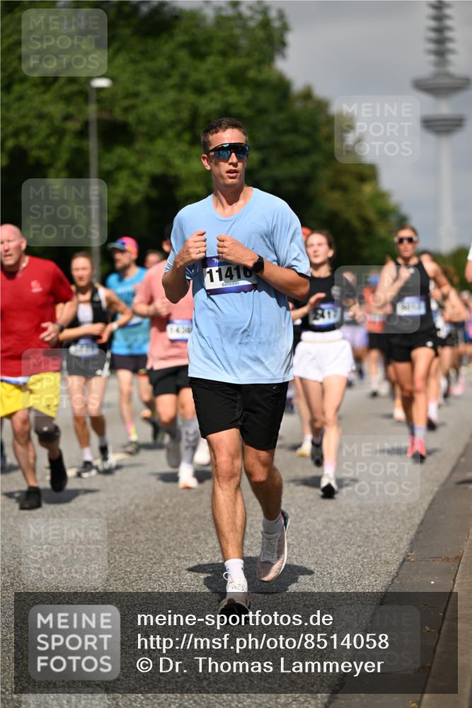 29.06.2025 - hella hamburg halbmarathon Dr. Thomas Lammeyer http://msf.ph/oto/8514058 29.06.2025 10:02:13 Kennedybrücke 1034, 1285, 1815, 2029, 2034, 2070, 2417, 2711, 3041, 3114, 3251, 3819, 4903, 5093, 5259, 5305, 5378, 5721, 5775, 5894, 6164, 6272, 6580, 6754, 6897, 7065, 7409, 7509, 7856, 7896, 8311, 8449, 8508, 8590, 8825, 9012, 9057, 9562, 9656, 10084, 11208, 11214, 11217, 11310, 11416 meine-sportfotos.de