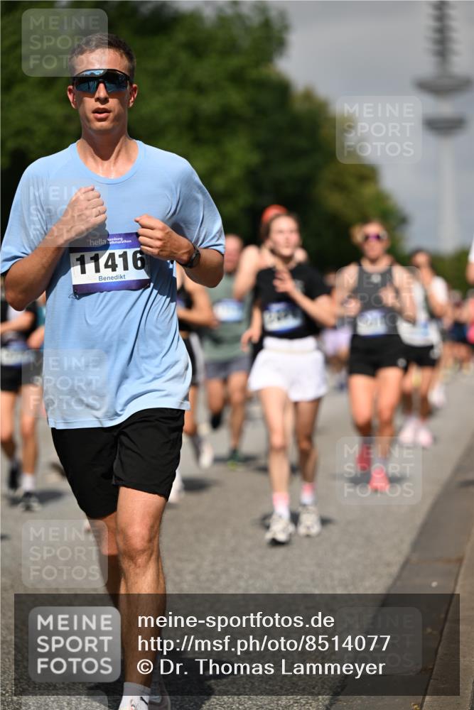 29.06.2025 - hella hamburg halbmarathon Dr. Thomas Lammeyer http://msf.ph/oto/8514077 29.06.2025 10:02:14 Kennedybrücke 1034, 1285, 1815, 2029, 2034, 2070, 2417, 2711, 3041, 3114, 3251, 3819, 3859, 4903, 5259, 5305, 5378, 5721, 5775, 5894, 6164, 6272, 6433, 6580, 6754, 6897, 7065, 7409, 7509, 7732, 7856, 7896, 8311, 8449, 8508, 8590, 8825, 9012, 9057, 9562, 9656, 9770, 10084, 11208, 11214, 11310, 11416 meine-sportfotos.de