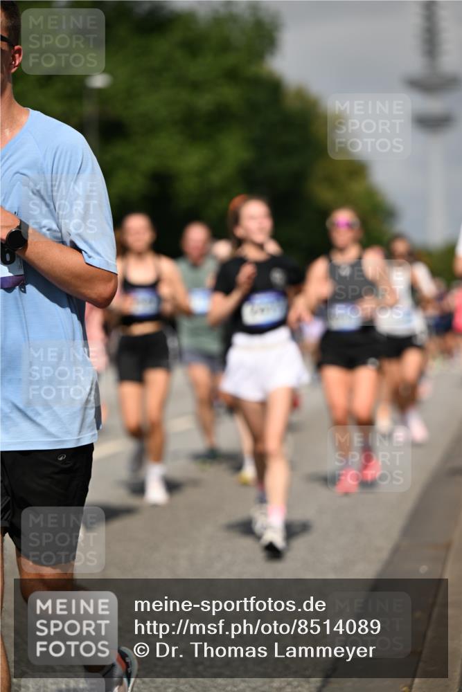 29.06.2025 - hella hamburg halbmarathon Dr. Thomas Lammeyer http://msf.ph/oto/8514089 29.06.2025 10:02:14 Kennedybrücke 1034, 1285, 1815, 2029, 2034, 2070, 2417, 2711, 3041, 3114, 3251, 3819, 3859, 4903, 5259, 5305, 5378, 5721, 5775, 5894, 6164, 6272, 6433, 6580, 6754, 6897, 7065, 7409, 7509, 7732, 7856, 7896, 8311, 8449, 8508, 8590, 8825, 9012, 9057, 9562, 9656, 9770, 10084, 11208, 11214, 11310, 11416 meine-sportfotos.de