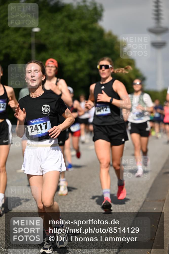 29.06.2025 - hella hamburg halbmarathon Dr. Thomas Lammeyer http://msf.ph/oto/8514129 29.06.2025 10:02:15 Kennedybrücke 1034, 1285, 1815, 2029, 2034, 2070, 2417, 2656, 2711, 3041, 3114, 3251, 3819, 3859, 4903, 5259, 5305, 5378, 5721, 5775, 5894, 6164, 6272, 6433, 6580, 6754, 6877, 6897, 7065, 7369, 7409, 7509, 7732, 7856, 7896, 8311, 8393, 8449, 8590, 8825, 9012, 9057, 9562, 9770, 10084, 11208, 11214, 11310, 11416 meine-sportfotos.de