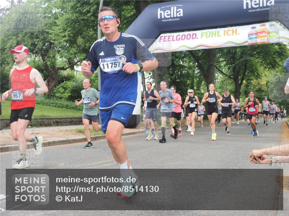 29.06.2025 - hella hamburg halbmarathon KatJ http://msf.ph/oto/8514130 29.06.2025 10:46:01 Zwischen KM18-KM19 2006, 2957, 3181, 6208, 7259, 8089 meine-sportfotos.de