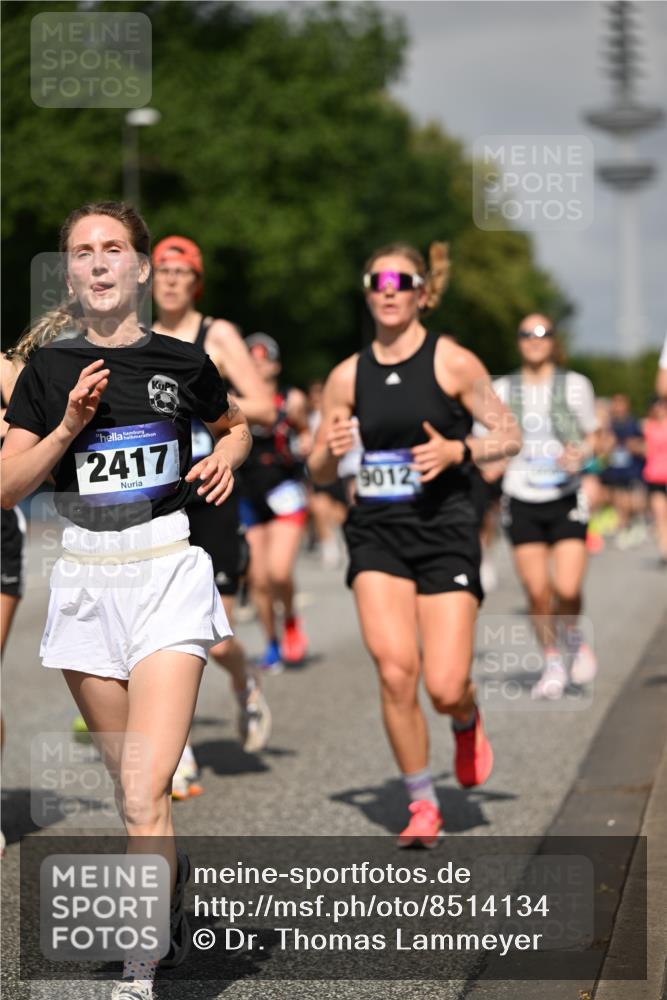 29.06.2025 - hella hamburg halbmarathon Dr. Thomas Lammeyer http://msf.ph/oto/8514134 29.06.2025 10:02:16 Kennedybrücke 1034, 1285, 1815, 2029, 2034, 2070, 2417, 2656, 2711, 2883, 3041, 3114, 3819, 3859, 4903, 5077, 5259, 5305, 5378, 5721, 5775, 5894, 6164, 6272, 6433, 6580, 6754, 6877, 6897, 7065, 7369, 7409, 7509, 7732, 7856, 7896, 8311, 8393, 8449, 8590, 8825, 9012, 9562, 9770, 10084, 11214, 11310, 11416 meine-sportfotos.de