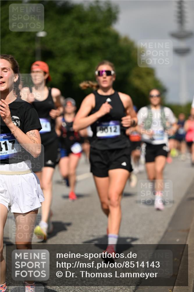29.06.2025 - hella hamburg halbmarathon Dr. Thomas Lammeyer http://msf.ph/oto/8514143 29.06.2025 10:02:16 Kennedybrücke 1034, 1285, 1815, 2029, 2034, 2070, 2417, 2656, 2711, 2883, 3041, 3114, 3819, 3859, 4903, 5077, 5259, 5305, 5378, 5721, 5775, 5894, 6164, 6272, 6433, 6580, 6754, 6877, 6897, 7065, 7369, 7409, 7509, 7732, 7856, 7896, 8311, 8393, 8449, 8590, 8825, 9012, 9562, 9770, 10084, 11214, 11310, 11416 meine-sportfotos.de