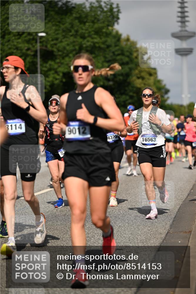 29.06.2025 - hella hamburg halbmarathon Dr. Thomas Lammeyer http://msf.ph/oto/8514153 29.06.2025 10:02:16 Kennedybrücke 1034, 1285, 1815, 2029, 2034, 2070, 2417, 2656, 2711, 2883, 3041, 3114, 3819, 3859, 4903, 5077, 5259, 5305, 5378, 5721, 5775, 5894, 6164, 6272, 6433, 6580, 6754, 6877, 6897, 7065, 7369, 7409, 7509, 7732, 7856, 7896, 8311, 8393, 8449, 8590, 8825, 9012, 9562, 9770, 10084, 11214, 11310, 11416 meine-sportfotos.de