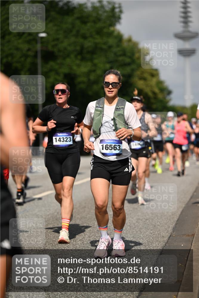 29.06.2025 - hella hamburg halbmarathon Dr. Thomas Lammeyer http://msf.ph/oto/8514191 29.06.2025 10:02:17 Kennedybrücke 1034, 1285, 1815, 2029, 2034, 2070, 2417, 2518, 2656, 2711, 2883, 3041, 3114, 3819, 3859, 4903, 5077, 5259, 5305, 5378, 5721, 5775, 5894, 6272, 6433, 6580, 6754, 6877, 6897, 7065, 7369, 7409, 7509, 7732, 7856, 7896, 8311, 8393, 8449, 8590, 8825, 9012, 9562, 9770, 10084, 11214, 11310, 11416 meine-sportfotos.de