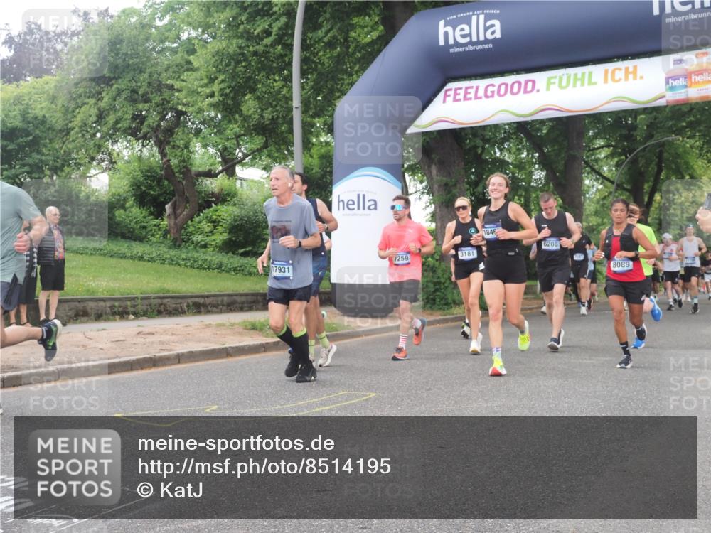 29.06.2025 - hella hamburg halbmarathon KatJ http://msf.ph/oto/8514195 29.06.2025 10:46:02 Zwischen KM18-KM19 2957, 3181, 6208, 7259, 8089 meine-sportfotos.de